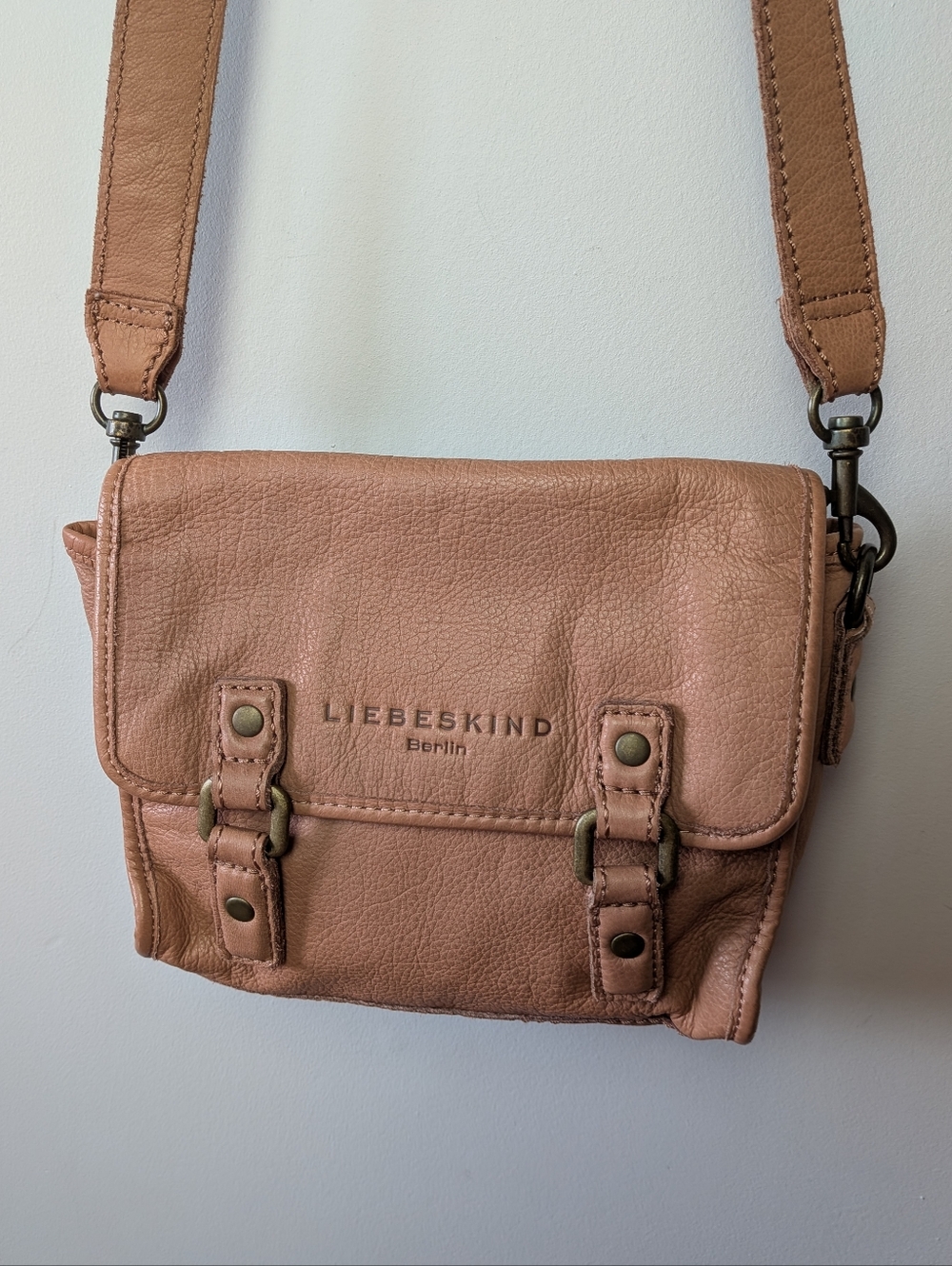 LIEBESKIND Leather Crossbody Bag Pink Beige Color Zipper And Magnetic Snap